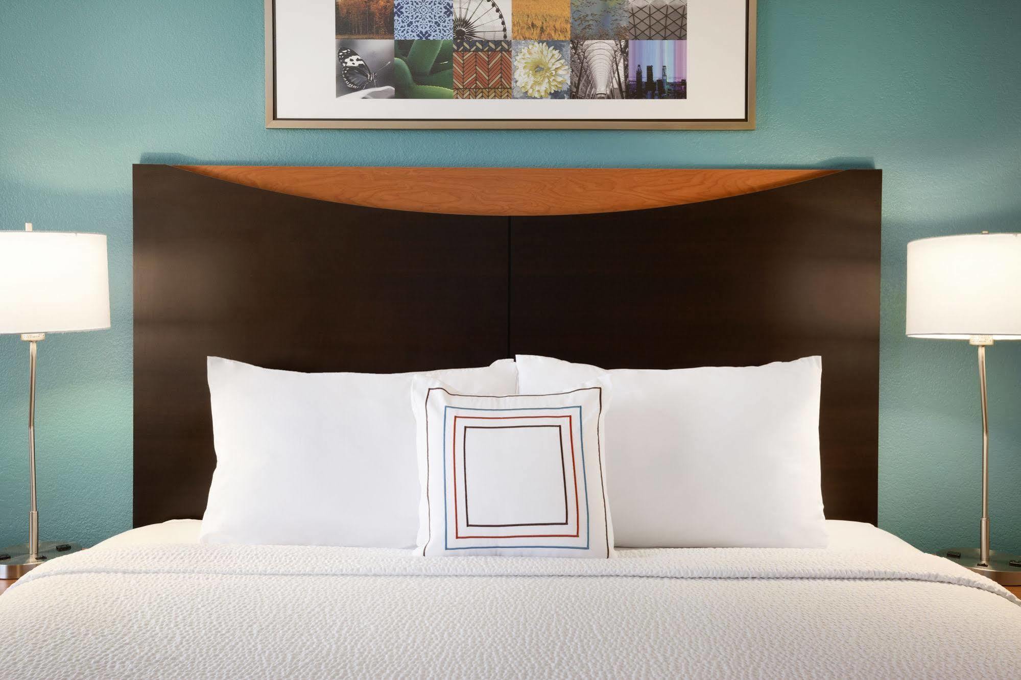 Fairfield Inn & Suites By Marriott Куинси Экстерьер фото
